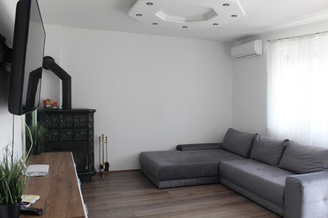 Sunny House Apartman Szeged Eksteriør billede