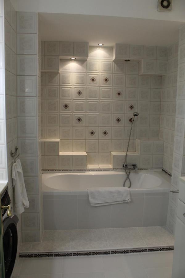 Sunny House Apartman Szeged Eksteriør billede
