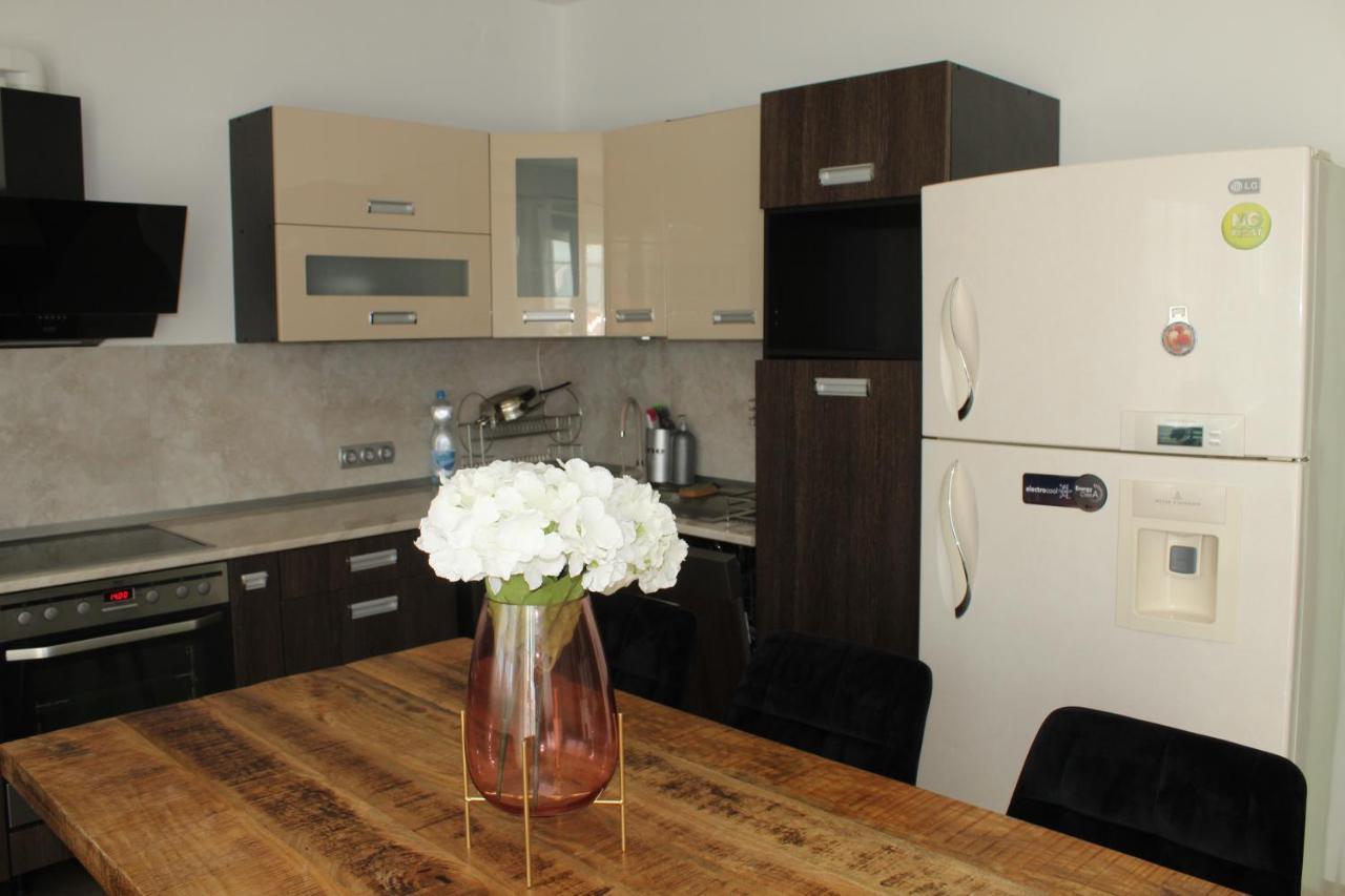 Sunny House Apartman Szeged Eksteriør billede