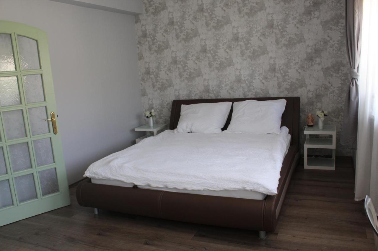 Sunny House Apartman Szeged Eksteriør billede